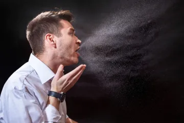 Kihanjem 'eksplozije' iz nosa i usta putuju puno dalje nego što smo mislili