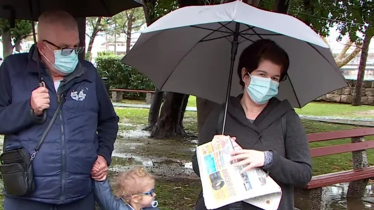 Za kredit su prestari, za najam državnog stana nedovoljno siromašni, a privatni iznajmljivači ih ne žele jer imaju petero djece