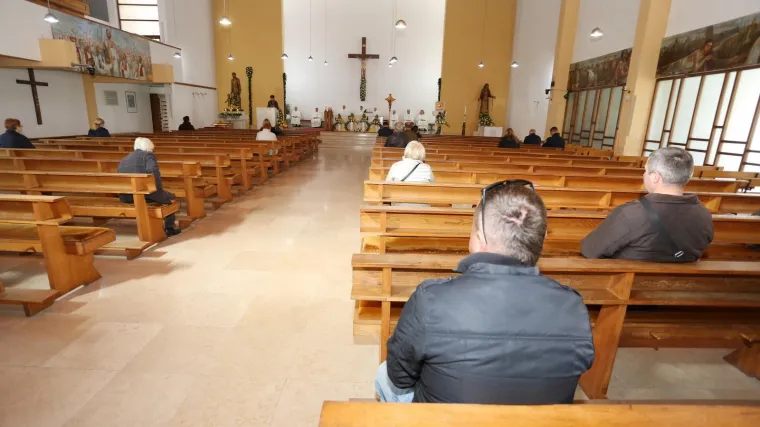'Na misama je samo 25 osoba bez obzira na veličinu crkve, a u trgovačkim centrima vrijede drugačiji kriteriji'