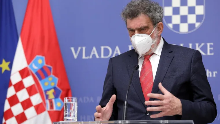 'Poku&scaron;avam trijezne glave procijeniti koje su koristi, a koje &scaron;tete'