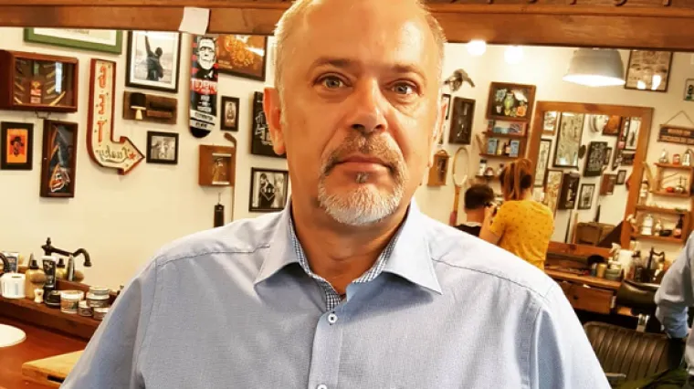 Za savjet je pitao i fanove