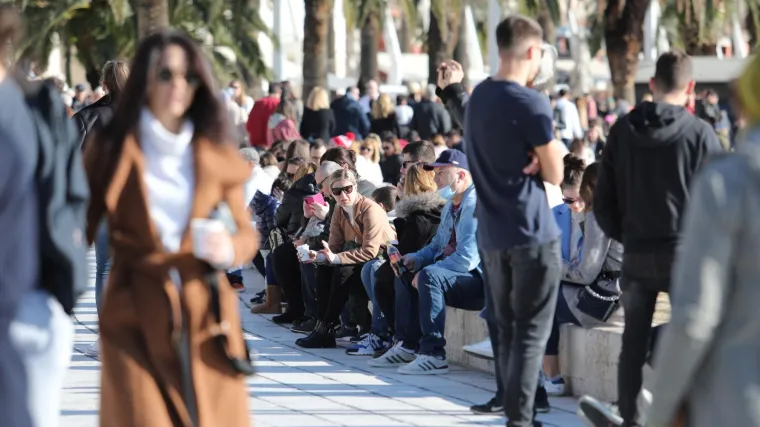 Okreće se ogroman novac: Kava za van iz automata zamijenila je kafiće, ali bez ikakvih poreza i inspekcija!