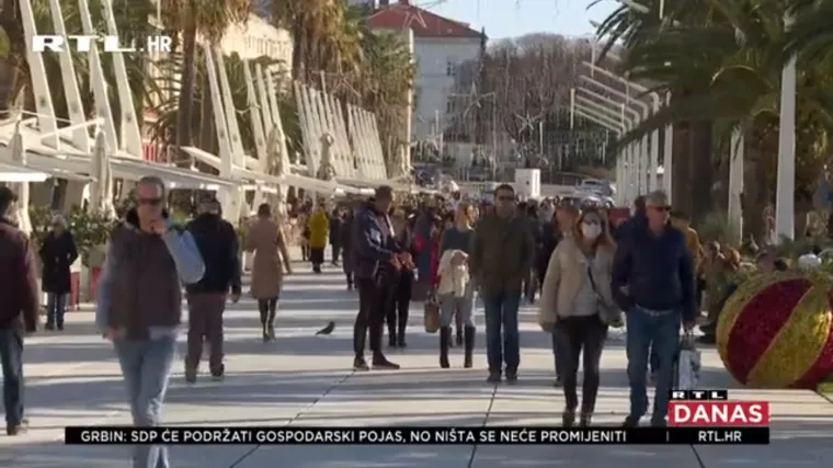 Advent zbog korone nije isti, ali u ovom gradu ipak nisu odustali od manifestacija: 'Treba se čuvati, ali ljudima fali socijalizacije'