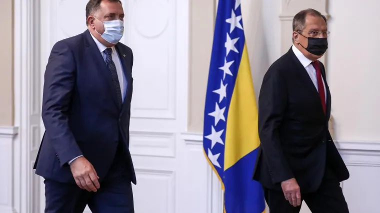 Skandal u BiH: Ukrajinci optužili Dodika da je Lavrovu poklonio dragocjenu ikonu koja im je ukradena!