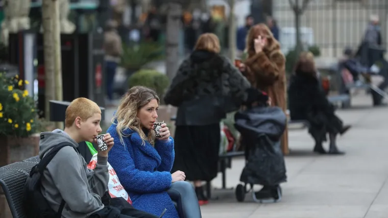 Božić i Nova godina drugačiji nego ikada do sad: Zatvoreni kafići, propusnice i ograničeno druženje. &Scaron;to ostaje otvoreno?