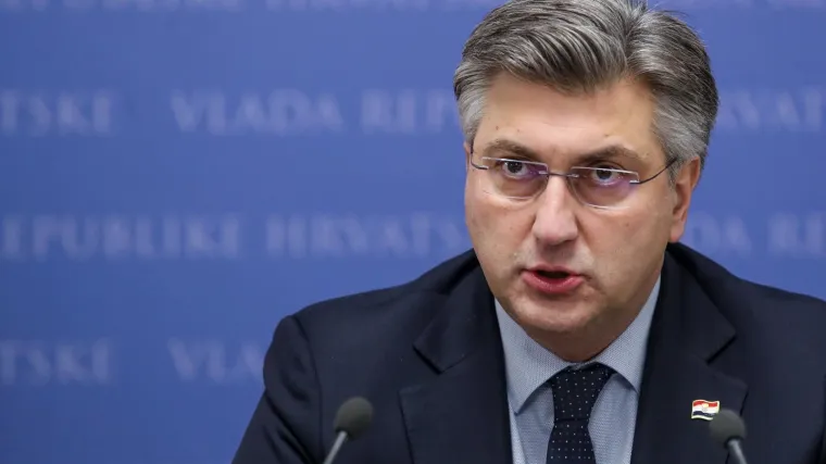 Plenković o novim mjerama: 'Odgodimo sva druženja i svedimo ih na minimum. Borimo se za bolji siječanj'