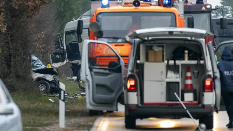 Te&scaron;ka nesreća u Istri: Jedna osoba poginula u sudaru osobnog automobila i kamiona