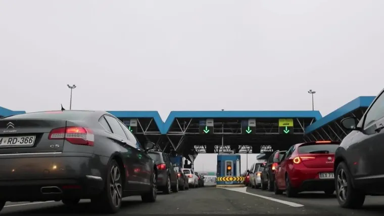 Županije se zatvaraju. Blagdani uz slavlja samo dva kućanstva. Iznimka su uplaćeni aranžmani za odmor i polnoćke