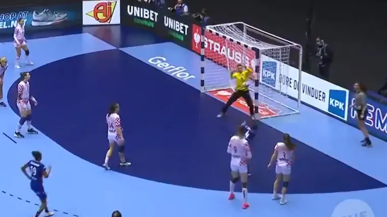 Pogledajte kako je zaustavila čisti zicer