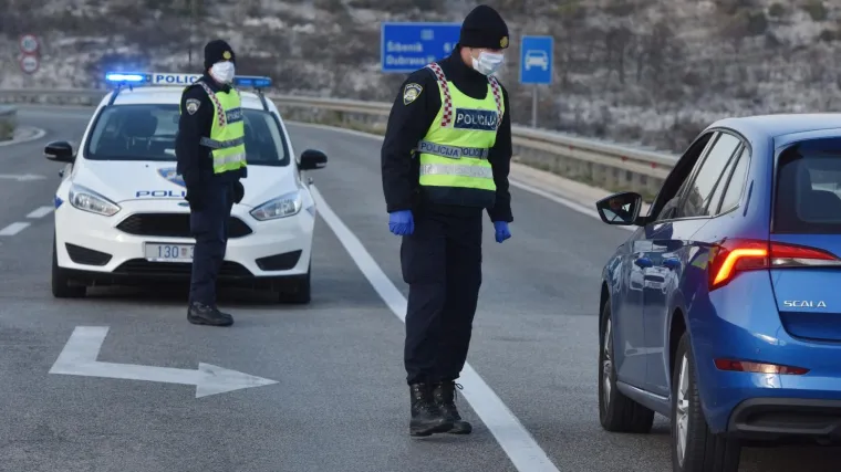'Stranci smiju u Hrvatsku, a mi ne možemo u drugu županiju...'
