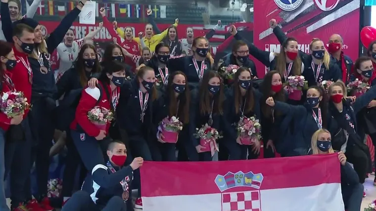 Brončane rukometa&scaron;ice kući donijele prvu medalju za ženski rukomet. Svjetski mediji pi&scaron;u o hrvatskoj bajci