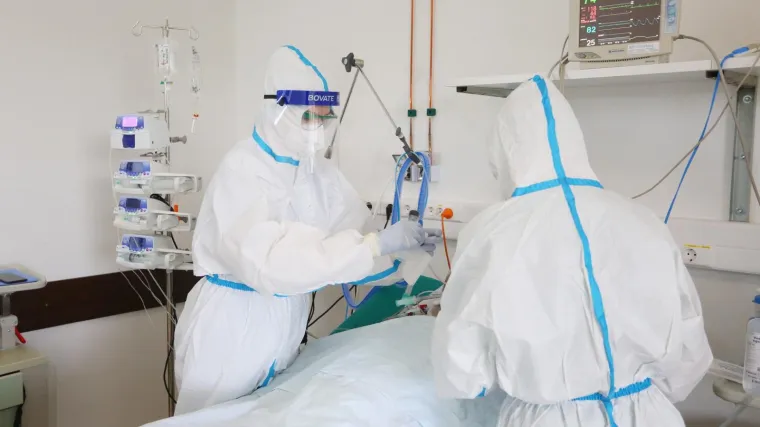 Neurolo&scaron;ke komplikacije mogu biti prisutne čak i kod blagih oblika covida-19