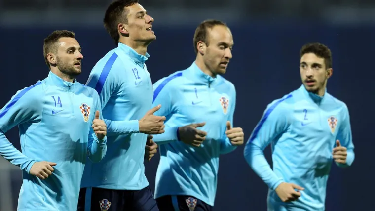 Bijeli prona&scaron;li novog vratara, srebrni Vatreni na korak do Hajduka