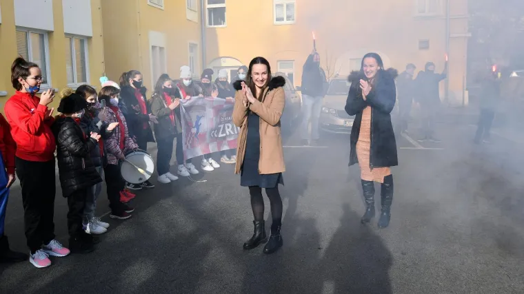 Pogledajte kako su dočekane brončane rukometa&scaron;ice, Paula i Stela Posavec
