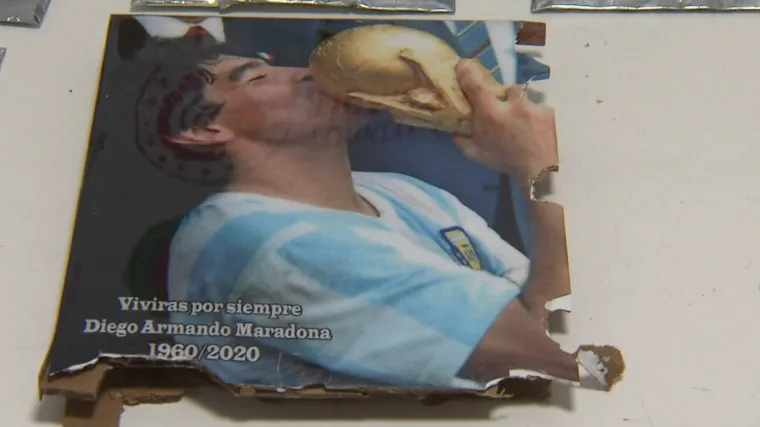 Nevjerojatan pothvat: U portretima Diega Maradone mu&scaron;karac je poku&scaron;ao pro&scaron;vercati kokain