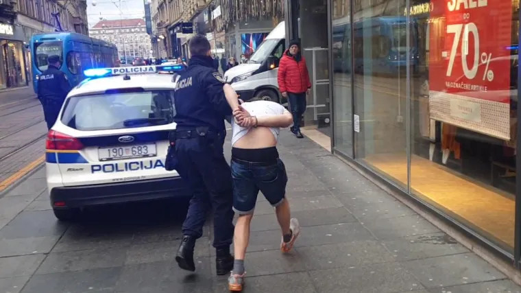 'Izbodeni mladić se samo sru&scaron;io'; Stigla je Hitna pomoć, a napadač je uhićen