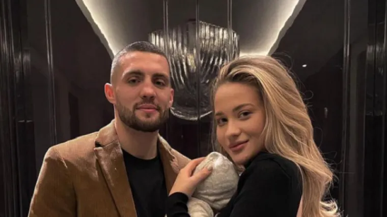 Izabel i Mateo Kovačić raznježili pratitelje obiteljskom fotografijom