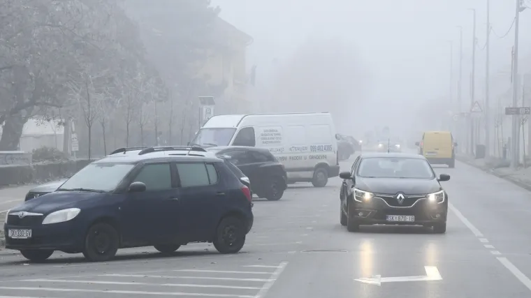 Uzrokovao je znatne &scaron;tete, pomicao i ru&scaron;io namje&scaron;taj, slike...