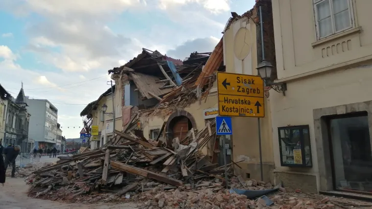 U potresu o&scaron;tećen i most kod Petrinje,  njime se vozi uz ograničenje brzine 30 km/h