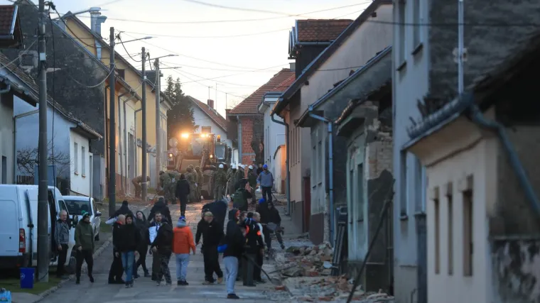Tužne i herojske priče ljudi iz Petrinje i drugih razru&scaron;enih područja: 'Sve je o&scaron;lo...'