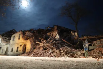 U samo 4 sata nakon prvog, uslijedilo je čak 16 potresa magnitude od minimalno 3 prema Richteru