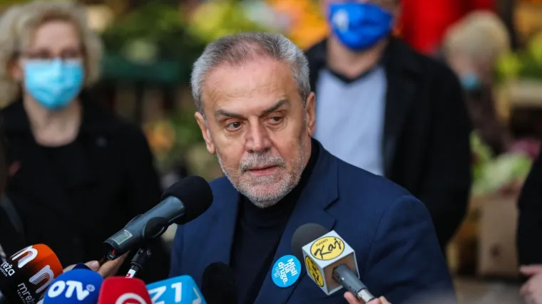 'Donji i Gornji grad očišćeni su od posljedica potresa'; Tramvajski promet Ilicom pušta se u promet do sutra navečer