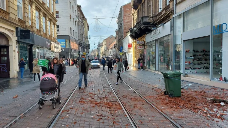 Ovo su detaljne upute, nipo&scaron;to ne ulazite u dizala!
