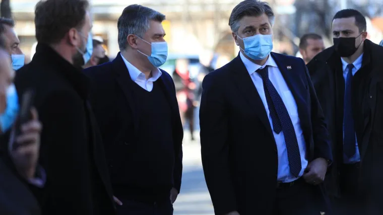 Sve službe upućene su u Petrinju. Građane moramo maknuti, ovdje nije sigurno