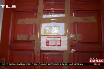 Oni koji su u potresu ostali bez doma i dalje nemaju krov nad glavom: 'Od ožujka smo beskućnici. Imaš kuću, a nemaš kuću'