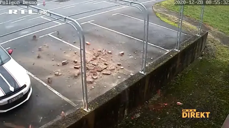 Petrinja je najvi&scaron;e pogođena potresom: 'Ljudi su se jako prestra&scaron;ili i padala je žbuka'