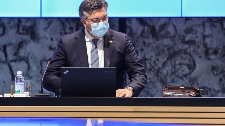 'Ajmo se zamisliti u ovoj krizi - da nema države, tko bi osigurao ova sredstva?'