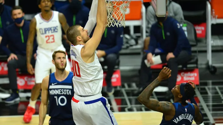 Big Zu izluđivao Wolvse, povijesna noć za nevjerojatne Buckse