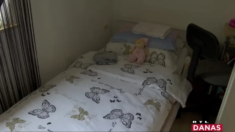 Bizarna pljačka u Puli: Provalio u stan pa umjesto da pobjegne, zaspao u dječjem krevetiću: 'Mama, netko nam spava u krevetu'