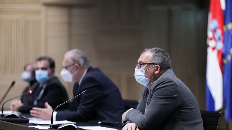 U Hrvatskoj je zabilježen 2391 novi slučaj zaraze koronavirusom, a preminulo je 60 osoba