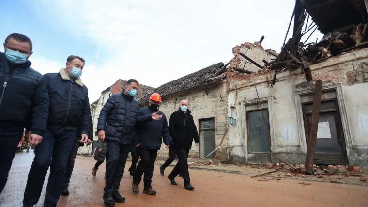 Ogorčeni gradonačelnici o raspodjeli novca za pomoć stradalima u potresu: 'Na svakom koraku se osjeća politička snaga i mi&scaron;ić'