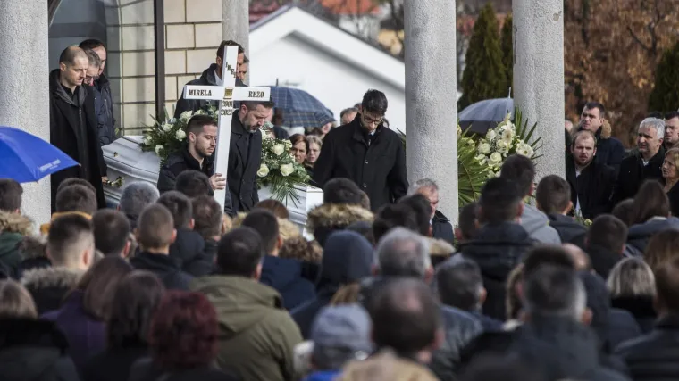 Sahranjena tijela dvoje od osmero mladih stradalih kod Posu&scaron;ja: 'Cijela Hercegovina je u petak uronula u tugu'