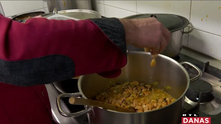 Poznati chef Ivan Pažanin i njegovi splitski kolege također pomažu obiteljima na potresom razorenim područjima