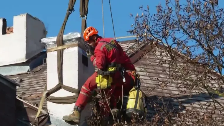 Blagdan je Sveta tri kralja, ali žurne službe i dalje neumorno pomažu u potresom pogođenom području