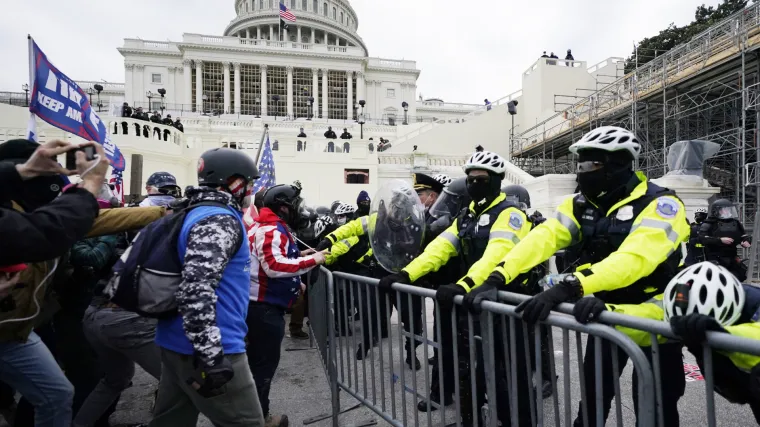 Svjetski čelnici osudili nasilje u SAD-u: '&Scaron;okantno je svjedočiti večera&scaron;njim prizorima'