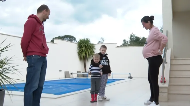 Obitelj iz Banovine očekuje prinovu na moru: 'Imamo dva Si&scaron;čana i sad ćemo, neočekivano, dobiti jednu Zadranku'