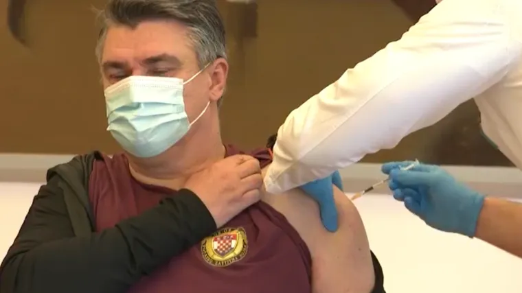 VIDEO Predsjednik Milanović se cijepio pred kamerama: 'Ljudi, cijepite se, to je bolje nego razboljeti se'