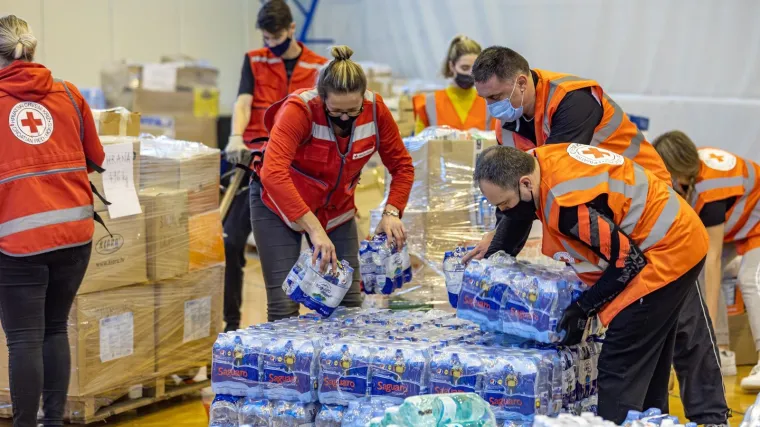 Svi žele pomoći Banovini, ali sada nekih stvari ima previ&scaron;e, a drugih premalo: Evo kako možete pomoći, a kako odmažete