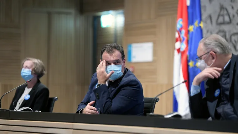 Novozaraženih je 1098, ali restrikcije ne popu&scaron;taju: 'Produljujemo mjere do 31. siječnja'