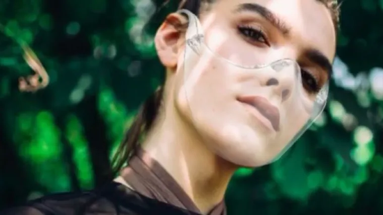 Periva za&scaron;tita od Covida-19 koja je postala hit: 'Svi vam mogu vidjeti osmijeh'