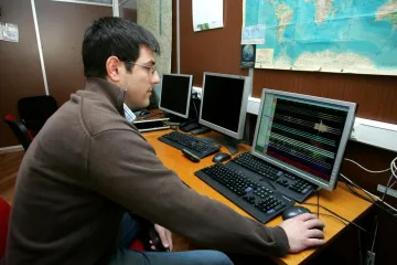 Evo zašto se EMSC-u ruše stranice, a naša seizmološka služba kasni i zašto se podaci nekad razlikuju