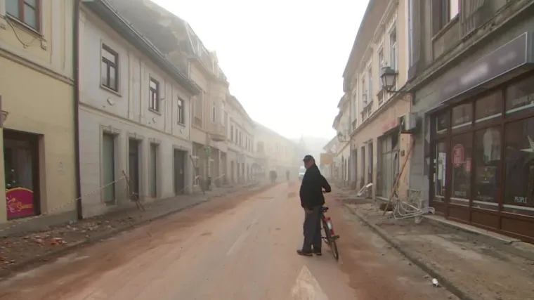 Zbog straha od korone i potresa nikad vi&scaron;e ljudi treba psiholo&scaron;ku pomoć. Potraga donosi savjete stručnjaka kako normalno nastaviti sa životom