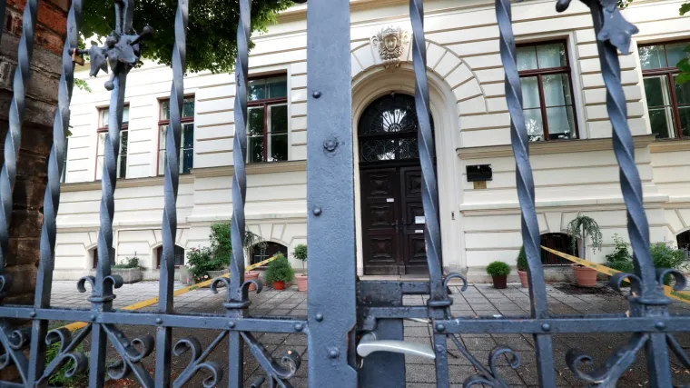 'Nastava sigurno počinje u ponedjeljak, ali neće svi u školske klupe'