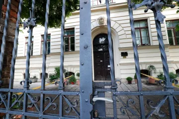 'Nastava sigurno počinje u ponedjeljak, ali neće svi u školske klupe'