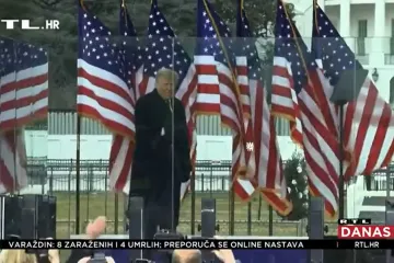 Demokrati, uz potporu sve više Republikanaca, traže smjenu Donalda Trumpa: 'Predsjednik se sam diskvalificirao'