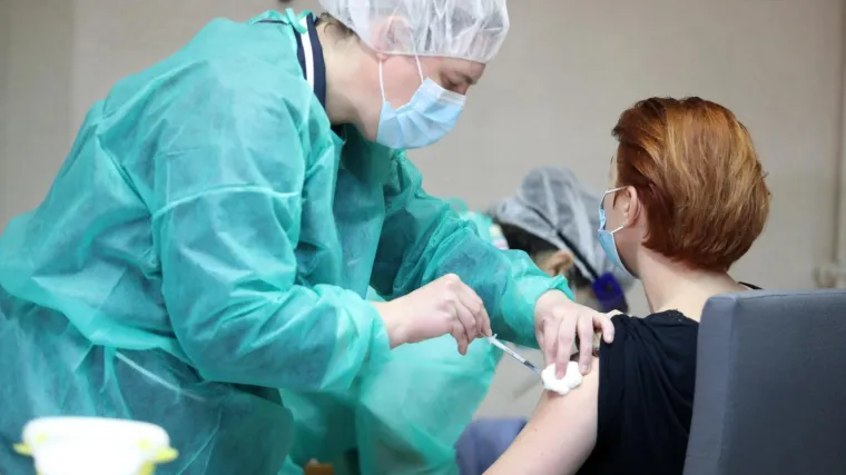 Idući tjedan u Rijeci počinje masovno cijepljenje: Plan je cijepiti 500 ljudi dnevno!